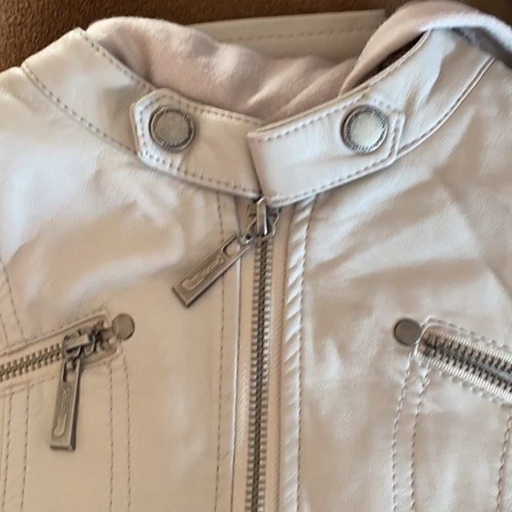 JOUJOU Jacket   - Picture 5 of 13